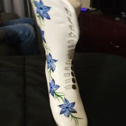 vintage occupied Japan porcelain boot flower vase .6in"tall