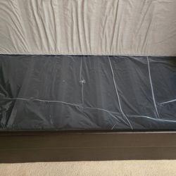 Selling Twin/ Full  Daybed