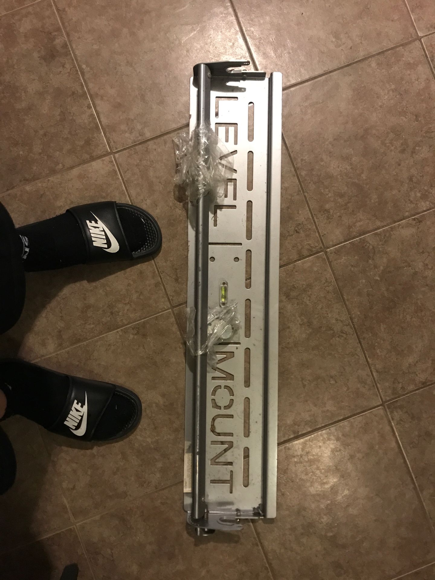 Level wall mount (great condition)