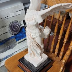 Large NIKE statue