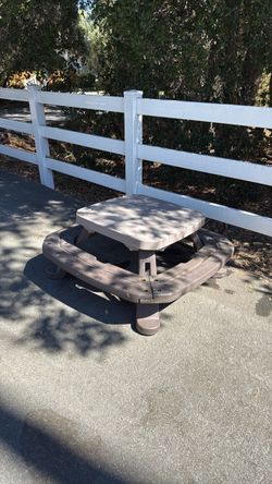 Free kids table little tykes