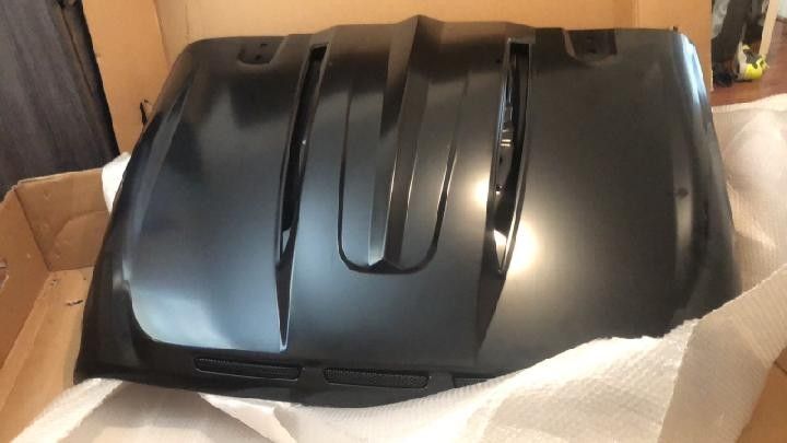 Brand New Black In The Box Jeep Wrangler Avenger Hood JT Jl
