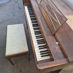Piano antiguo