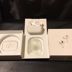 Apple Gen 2 AirPods