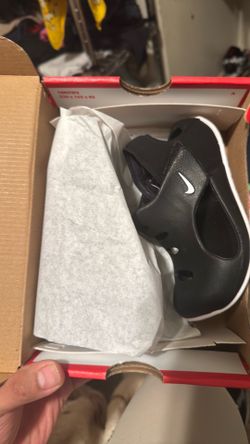 Kids Nike sandals