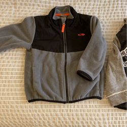 Toddles Size Tops Size 2T