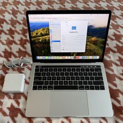 2018 MacBook Pro 13" with Touchbar - Intel Core i5 16GB RAM, 256GB SSD, New Battery