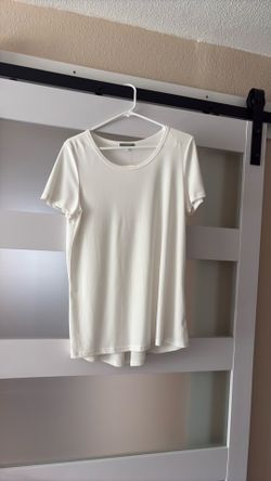 White shirt xl pleats on back
