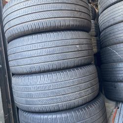 275/45R21 Marca Pirelli Usadas En Perfectas Condiciónes De Vida