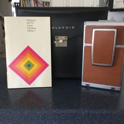 Vintage Polaroid Land SX-70 CAMERA Alpha 1