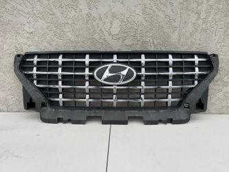 Hyundai Venue Grille