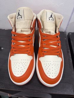 Jordan 1 Mid