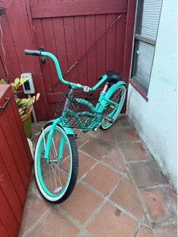 Hyper 26” women’s beach cruiser