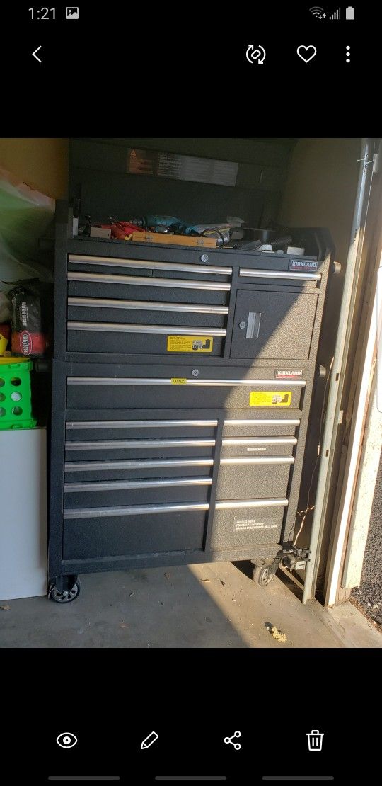 Rollaway toolbox