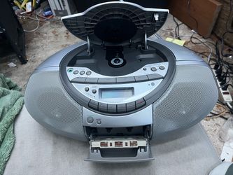 Portable CD Cassette Boombox with Radio