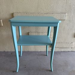 Cute Vintage Teal Table (Greenway Rd And Cave Creek Road )