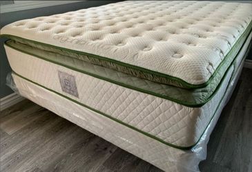 Queen Organic Elite Superior Hybrid Cool Gel Memory Foamm Pillow Top 14inch Matres Andboxspring!!