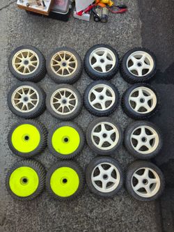 RC Car 17mm wheels and tires proline
