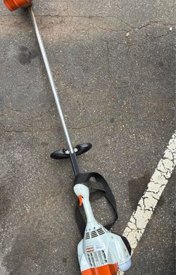 STIHL FS 56 RC-E gas-powered string trimmer