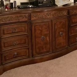 VERY HEAVY SOLID WOOD DRESSER Collezione Europa 6 Drawers Cabinet Shelf Top 3 Are Velvet Lined Drawers 