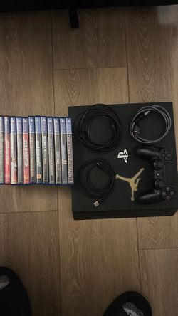 PlayStation 4 Pro 872GB bundle 12 games