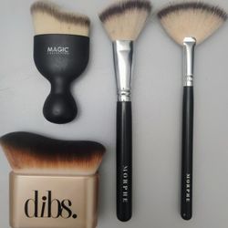 Makeup Brushes 