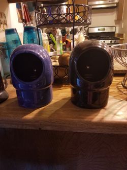 FOOD/WATER PET CONTAINERS