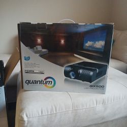 Quantum QX 500 LED Projector