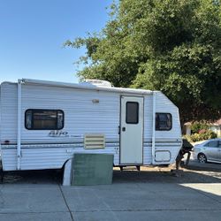 RV Trailer 