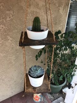Plant hanger