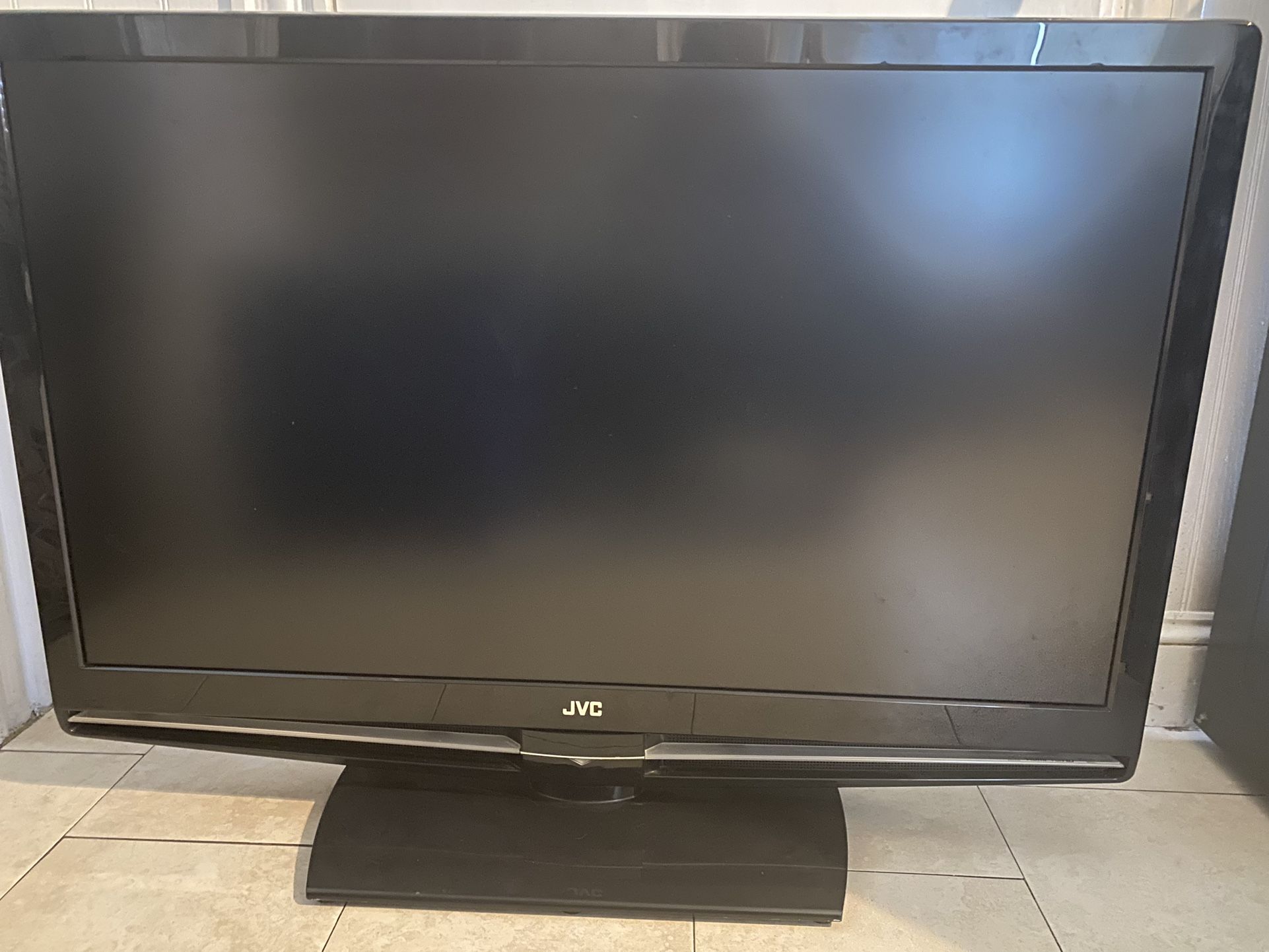 JVC 42” HD 1080p LCD TV 