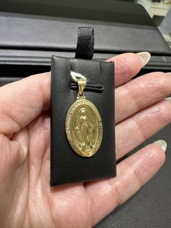 14k VIRGEN CHARM