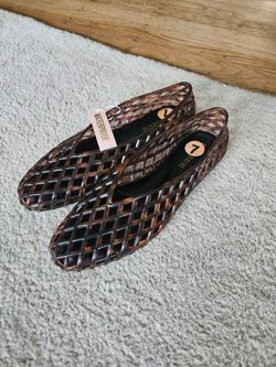 NWT Cushionaire Waterproof Woven Jelly Flats Size 7