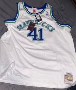 Brand new Dirk Mitchell and Ness Jersey size 3xlb