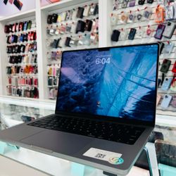 MacBook Pro m1 14-inch 2021 16Ram 1TB