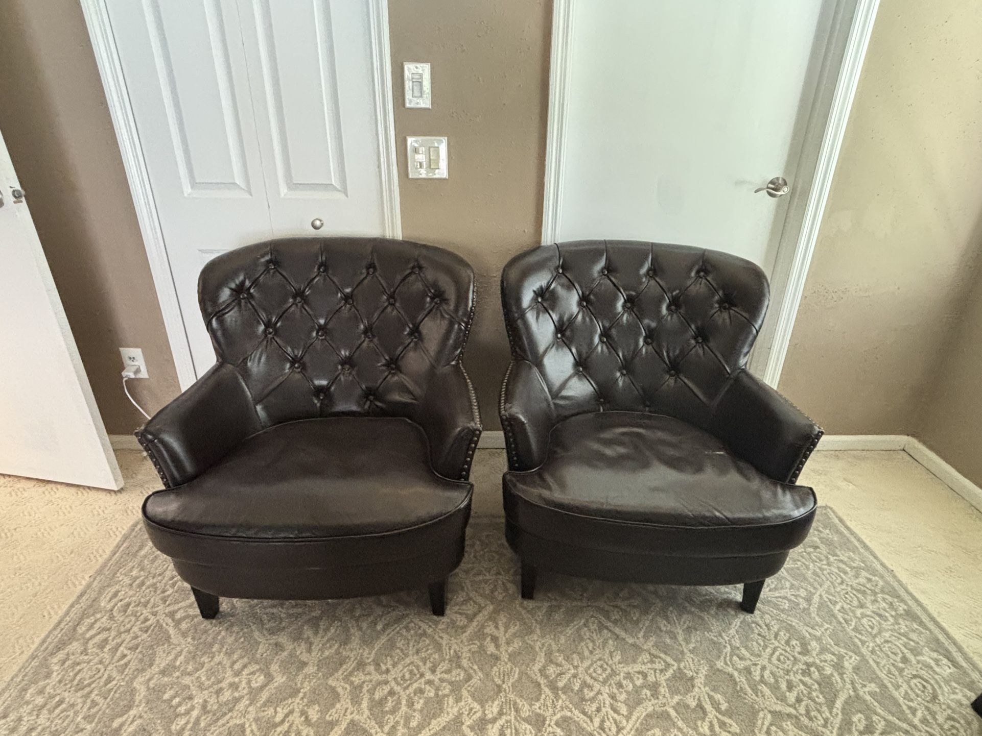 Christopher Knight Home Tufted Brown Leather Club Chair