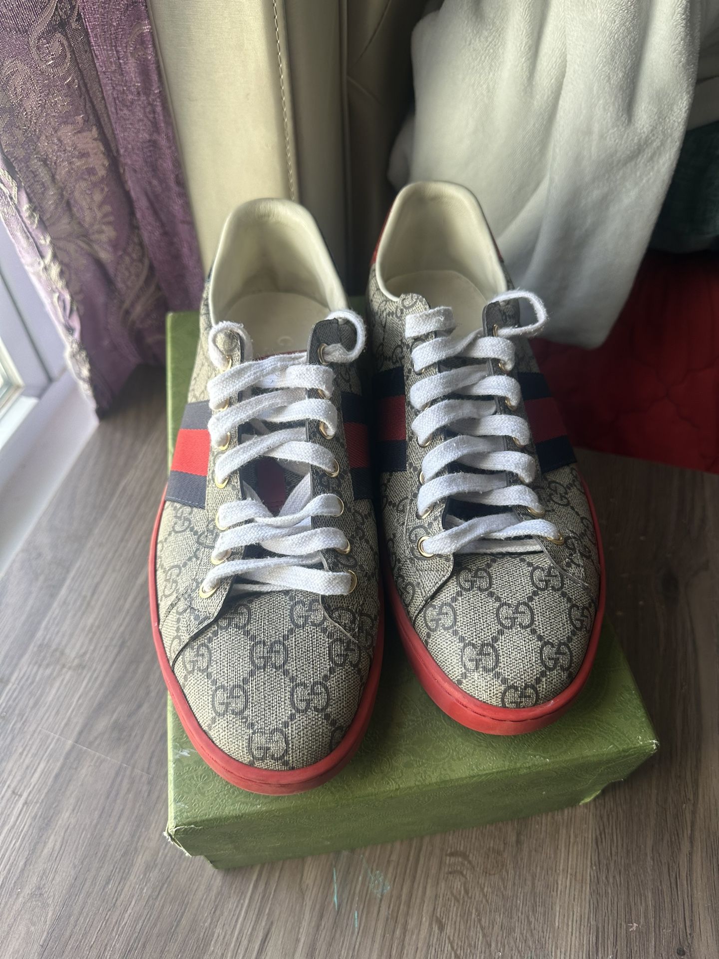 Men’s Gucci Ace “Supreme”