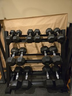 Used 10lb Thru 40lb Rubber Hex Dumbbell Set With Rack 