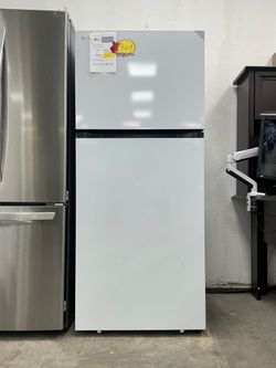 LG 28 in. 18 cu. ft. Top Freezer Garage-Ready Refrigerator