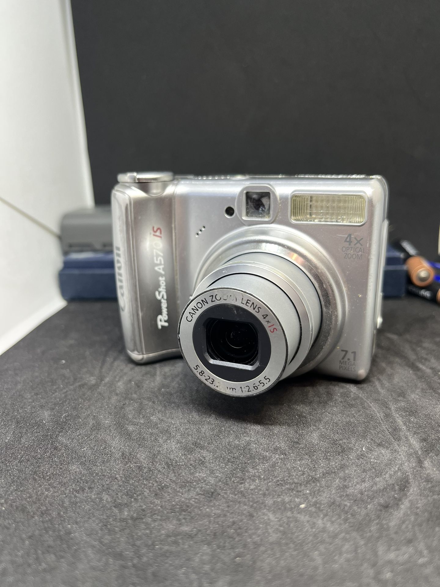 Canon PowerShot A570 IS 7.1MP Digital Camera