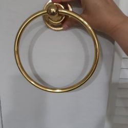 STAINLESS STEEL Gold Ring TOWEL Holder In Very GOOD CONDITION 