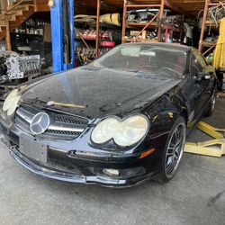 Parting Out! 2006 Mercedes SL500 R230 For Parts!