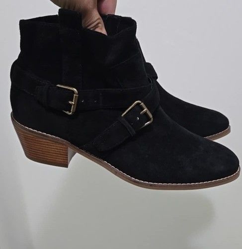 Cole Haan
Women's Sued Ankle Booties