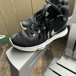 Nike Lebron Witness  “ Black Metallic Silver”  for sale size 11