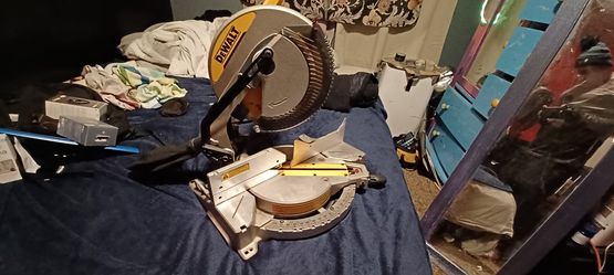 Dewalt Saw