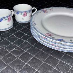 Vintage Discontinued Oneida Blue Lattice – 4 Dinner Plates + 3 Cups