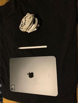 🔥 iPad Pro 11-inch (M4) – Like New -OBO – Includes Apple Pencil &amp; Charger 🔥