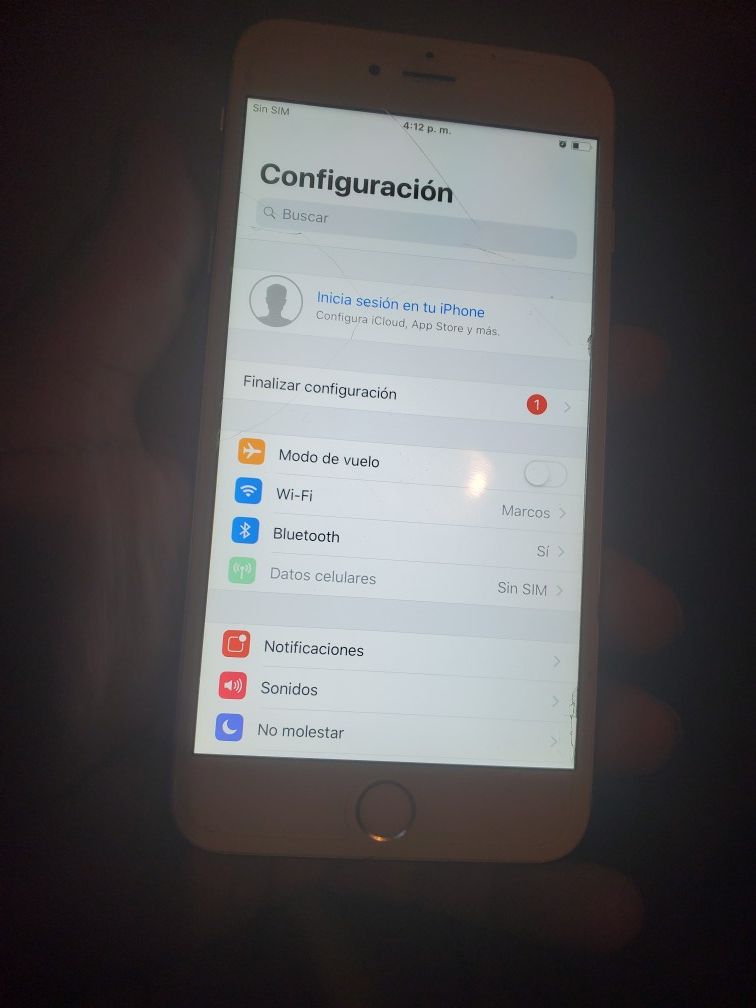 IPhone 6 plus liverado 128 gb not Rasguños tiene protector de pantalla