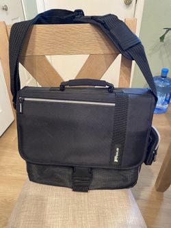 New Targus Laptop Bag