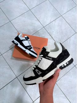Brand new LV trainers black/white size:9,10,10.5 available includes dust bags and extra laces